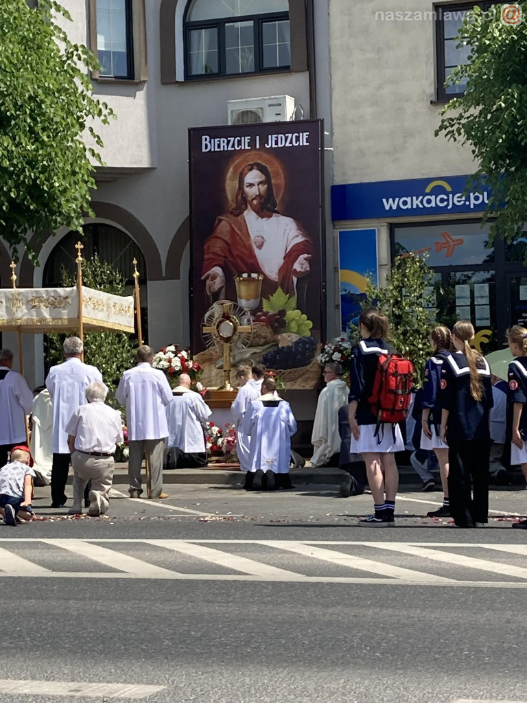 Procesje Bożego Ciała przeszły ulicami [ZDJĘCIA i Filmy]