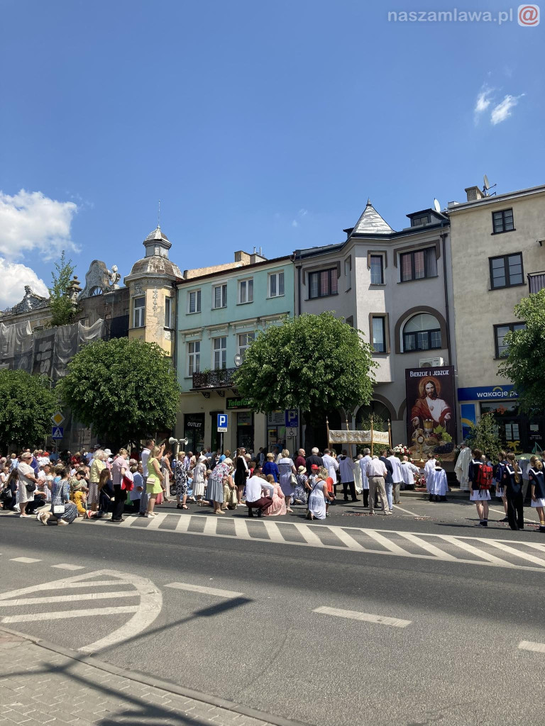 Procesje Bożego Ciała przeszły ulicami [ZDJĘCIA i Filmy]