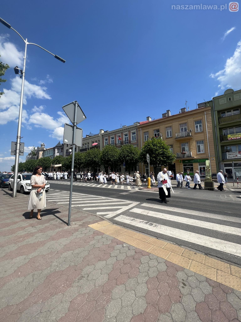 Procesje Bożego Ciała przeszły ulicami [ZDJĘCIA i Filmy]