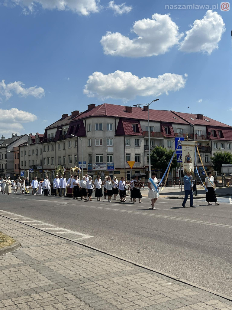 Procesje Bożego Ciała przeszły ulicami [ZDJĘCIA i Filmy]