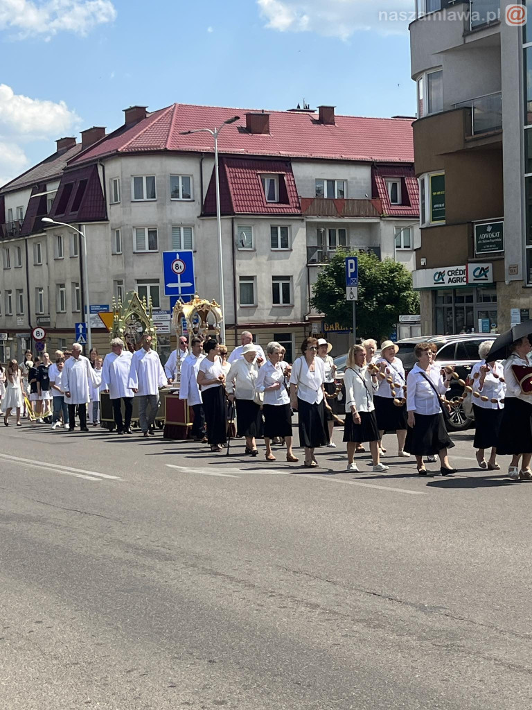 Procesje Bożego Ciała przeszły ulicami [ZDJĘCIA i Filmy]