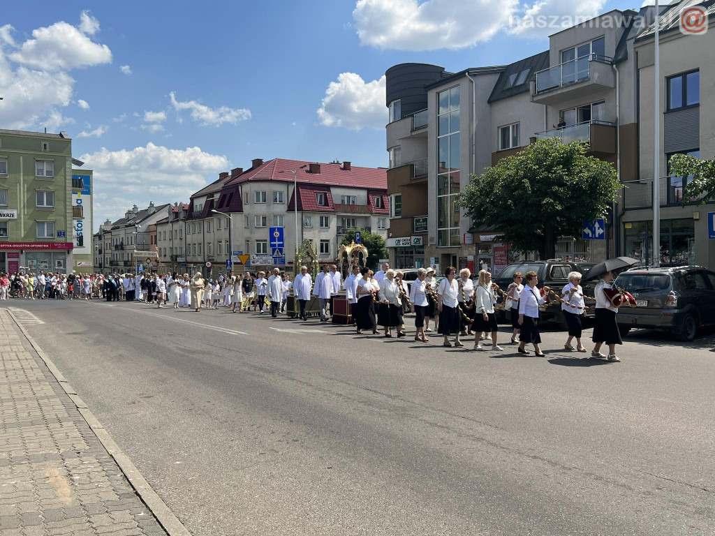 Procesje Bożego Ciała przeszły ulicami [ZDJĘCIA i Filmy]