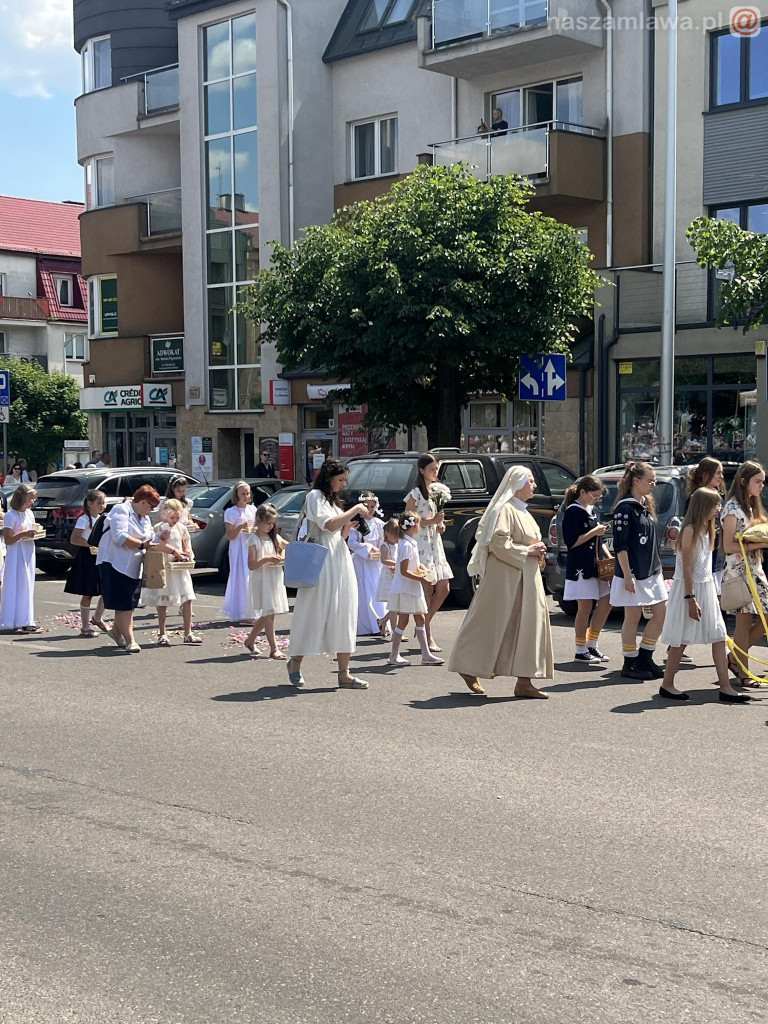 Procesje Bożego Ciała przeszły ulicami [ZDJĘCIA i Filmy]