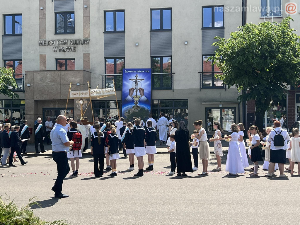 Procesje Bożego Ciała przeszły ulicami [ZDJĘCIA i Filmy]
