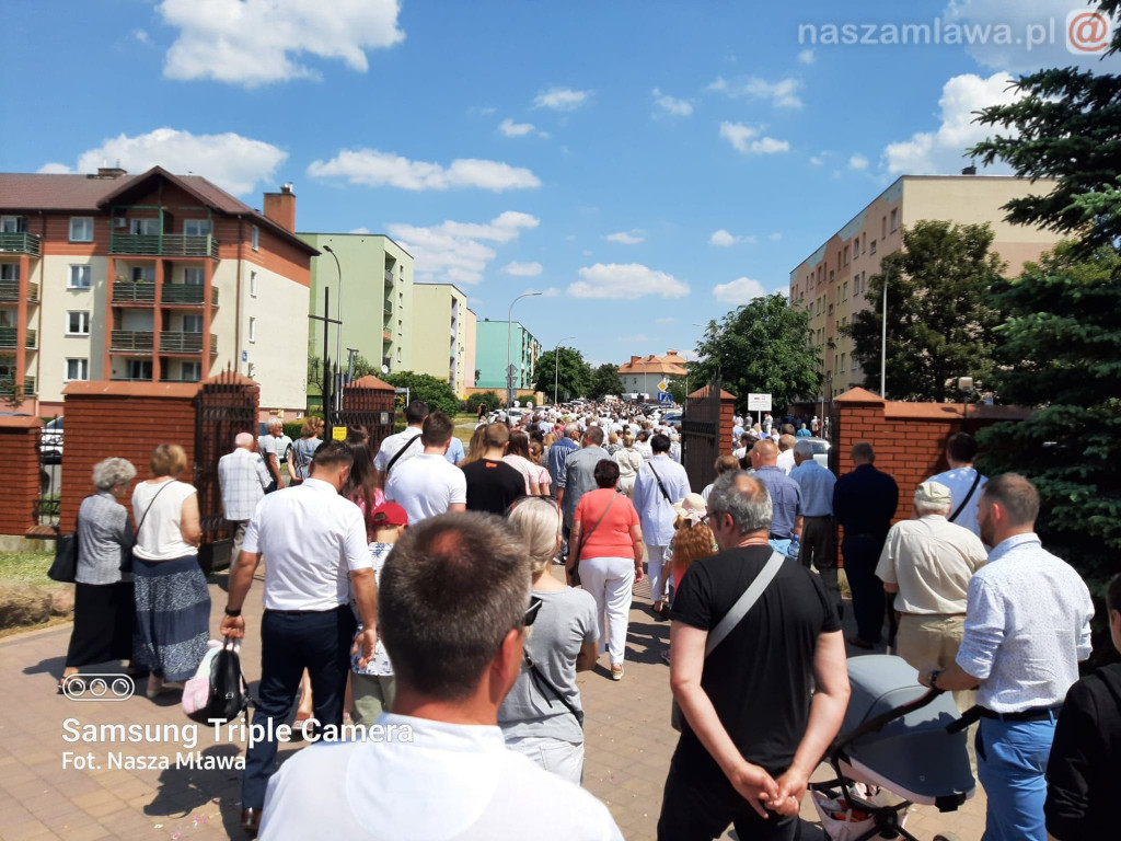 Procesje Bożego Ciała przeszły ulicami [ZDJĘCIA i Filmy]