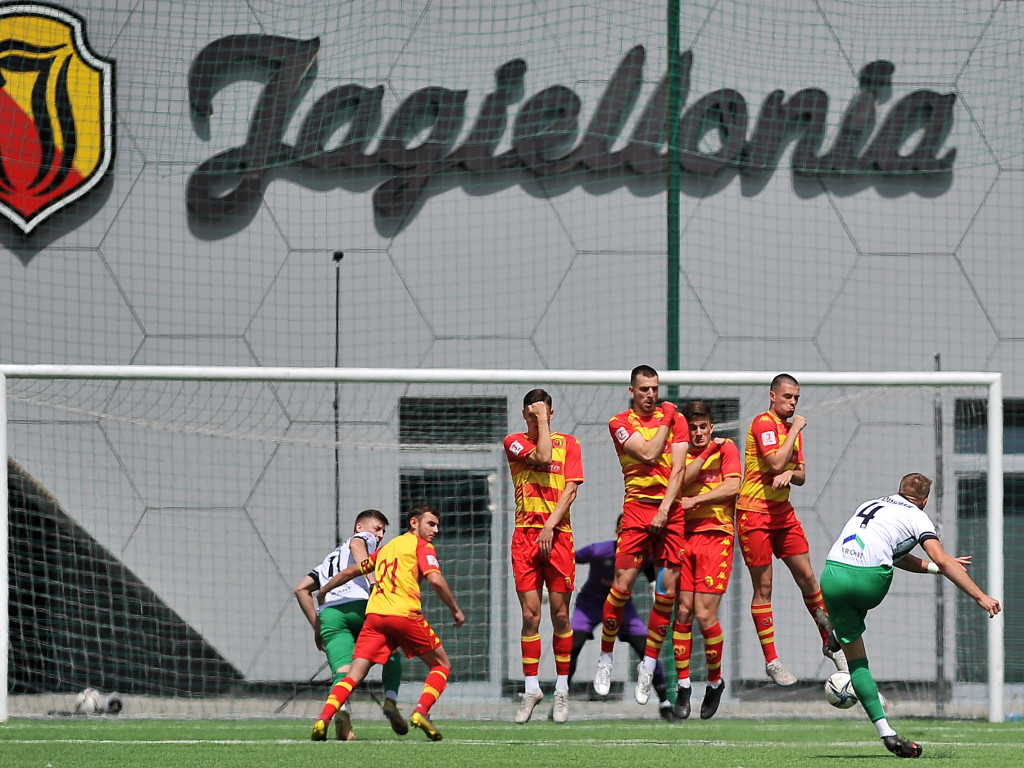 Cudna przewrotka Odillona. Kapitalna pogoń Mławianki