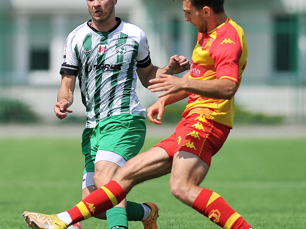 Cudna przewrotka Odillona. Kapitalna pogoń Mławianki