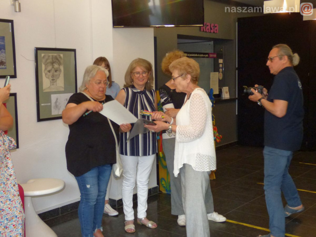 Wernisaż wystawy prac pod kierunkiem Joanny Rodowicz [ZDJĘCIA]