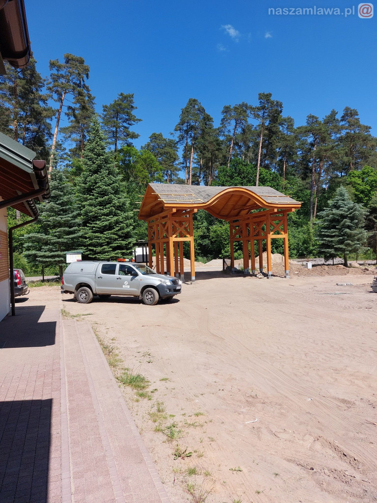 Prace przy Pokazowej Zagrodzie Żubrów [ZDJĘCIA]