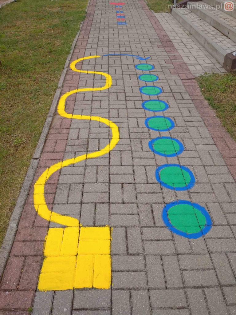 Zabawy chodnikowe dzieci [ZDJĘCIA]