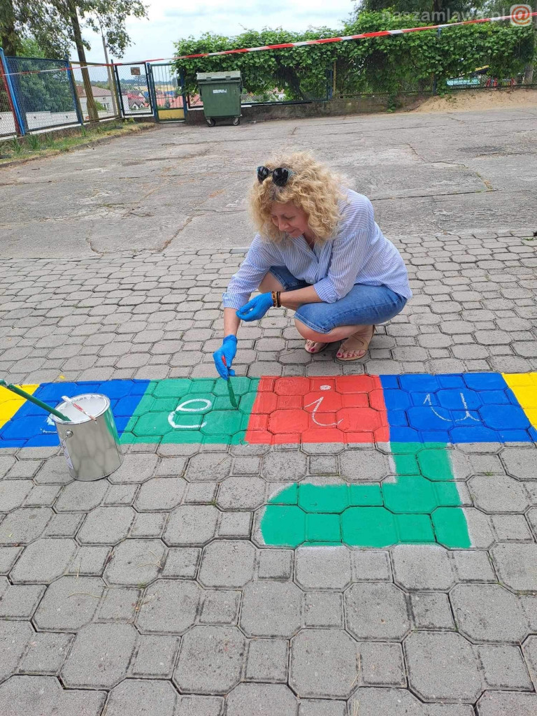 Zabawy chodnikowe dzieci [ZDJĘCIA]