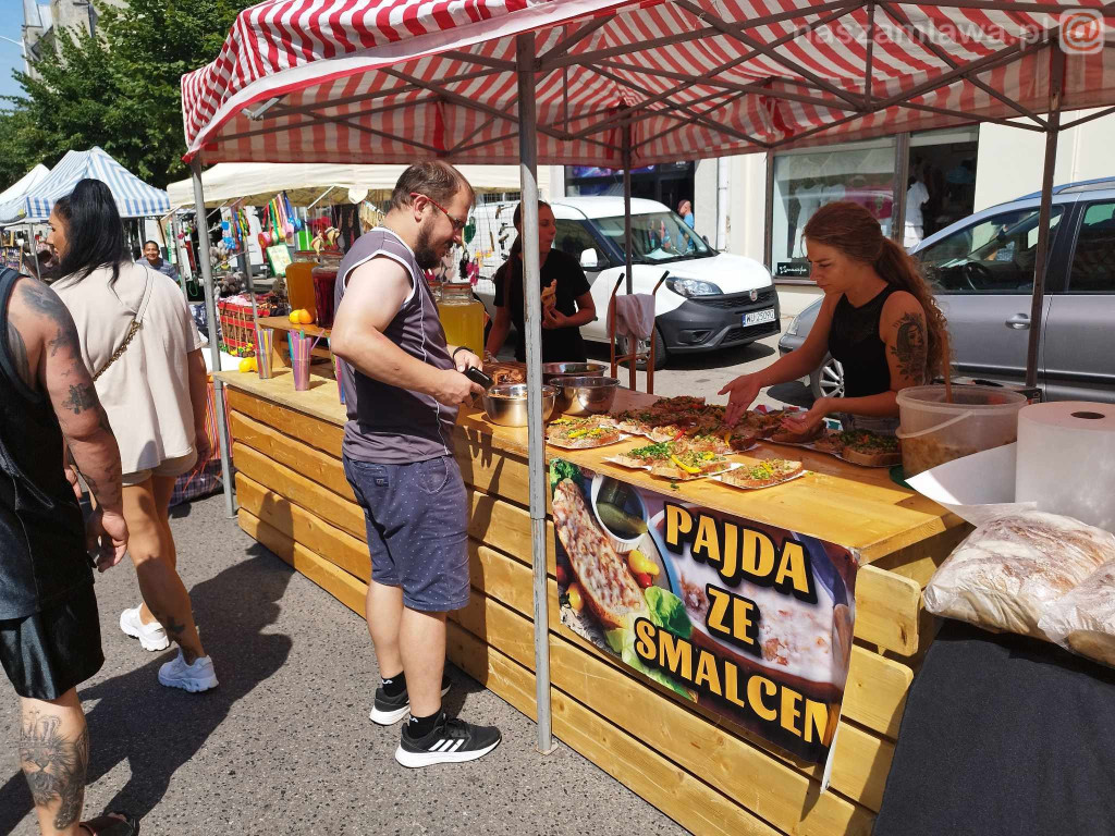 Mławski tort rozkrojony. Dni Mławy 2023