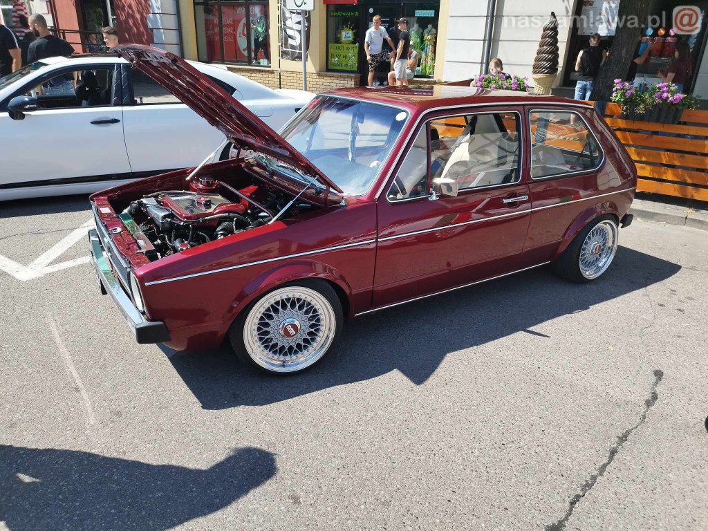 Dni Mławy 2023. Zlot samochodów tuningowanych [ZDJĘCIA]