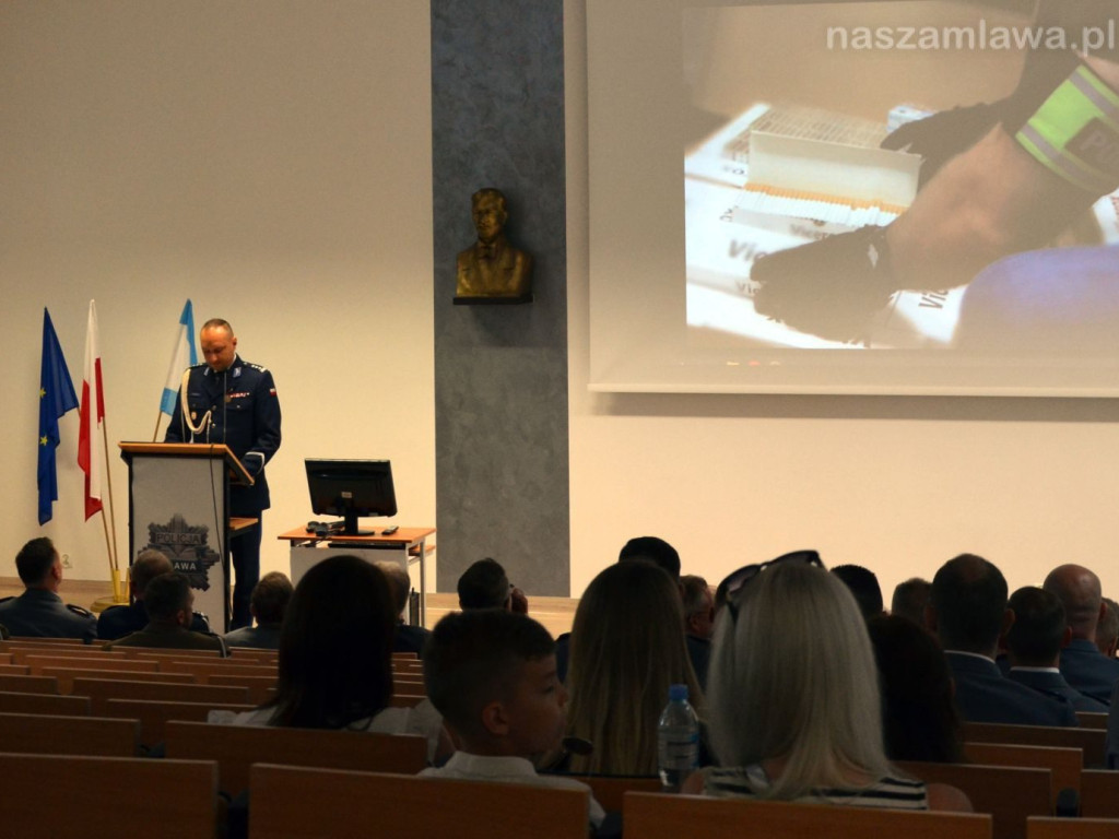 38 funkcjonariuszy z awansami [ZDJĘCIA]