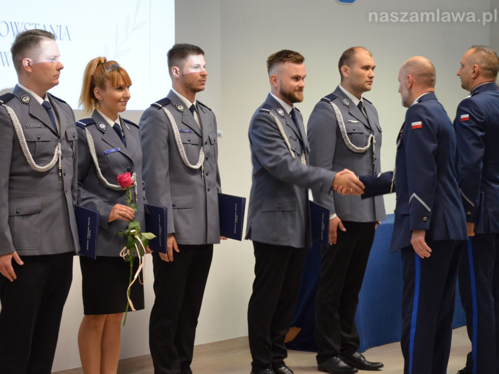 38 funkcjonariuszy z awansami [ZDJĘCIA]