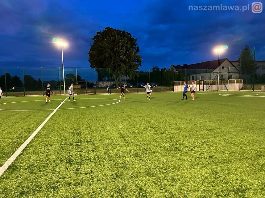 Wiśniewo zatrzymało Warriors.  Liderów aż czterech