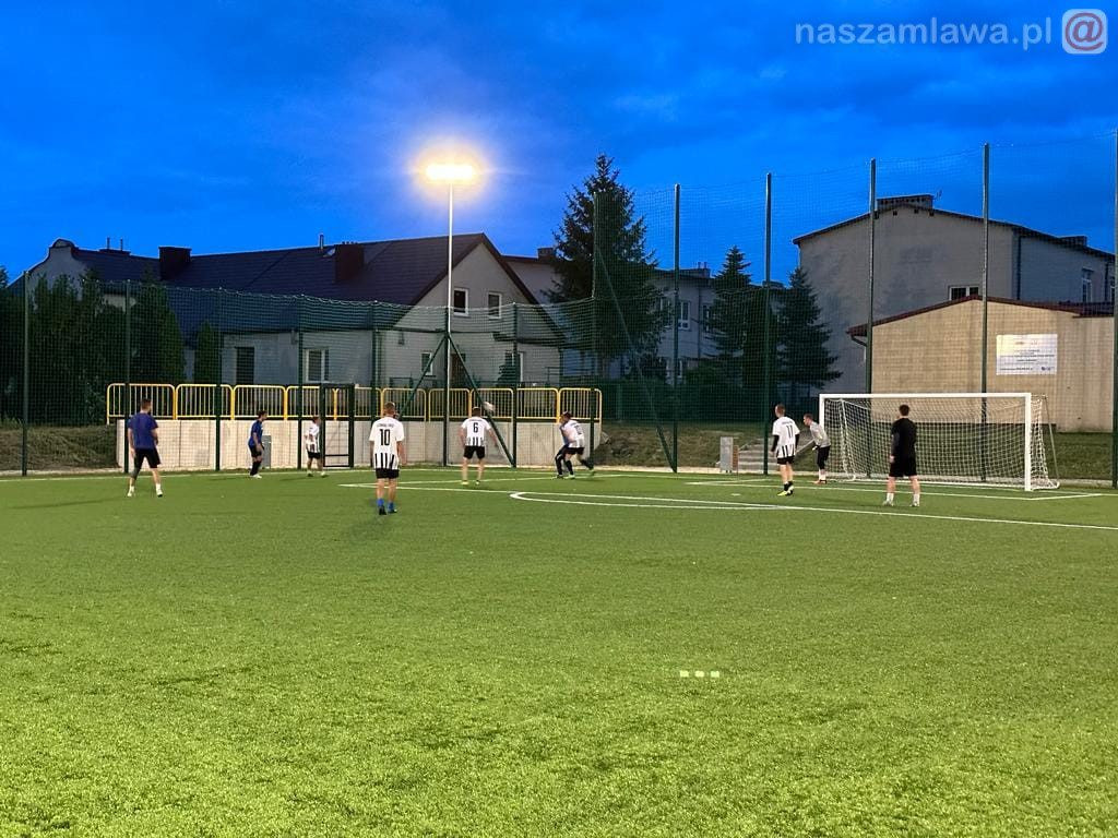 Wiśniewo zatrzymało Warriors.  Liderów aż czterech