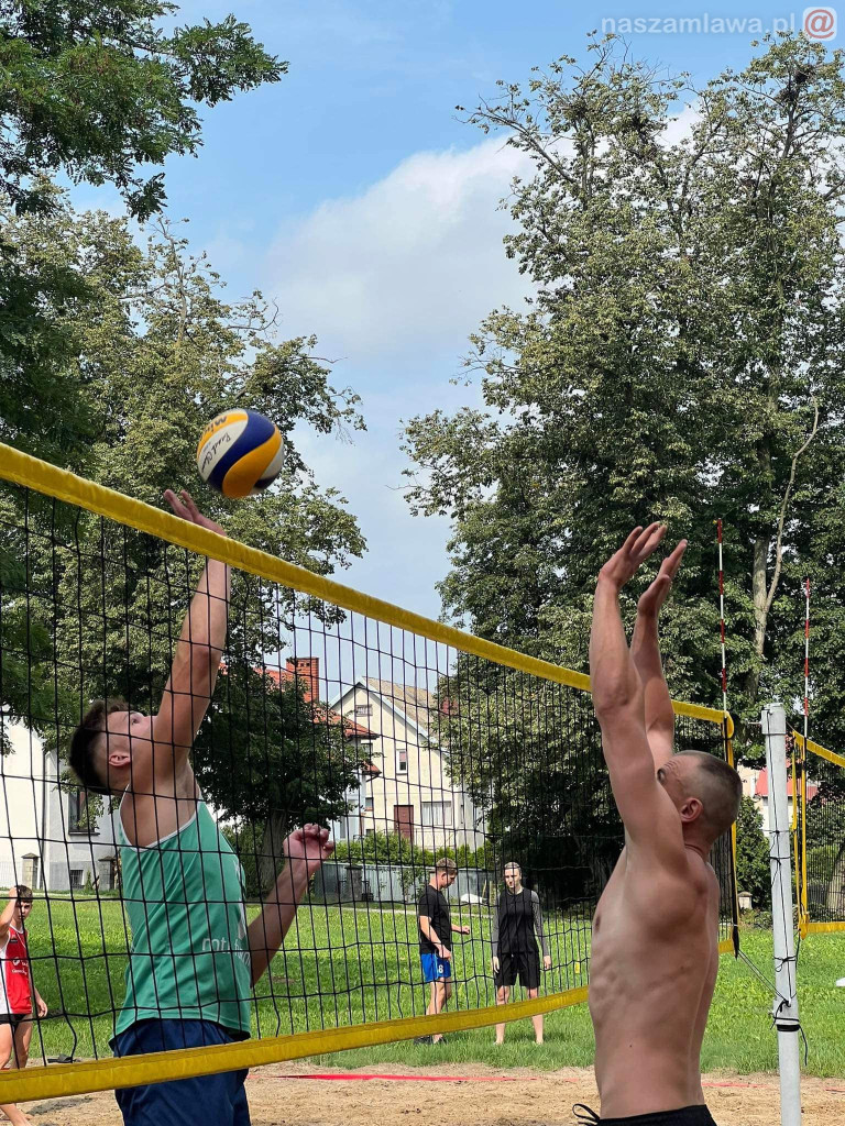 Pod siatką na piasku. Trumf w Stupsku, triumf w Rybnie