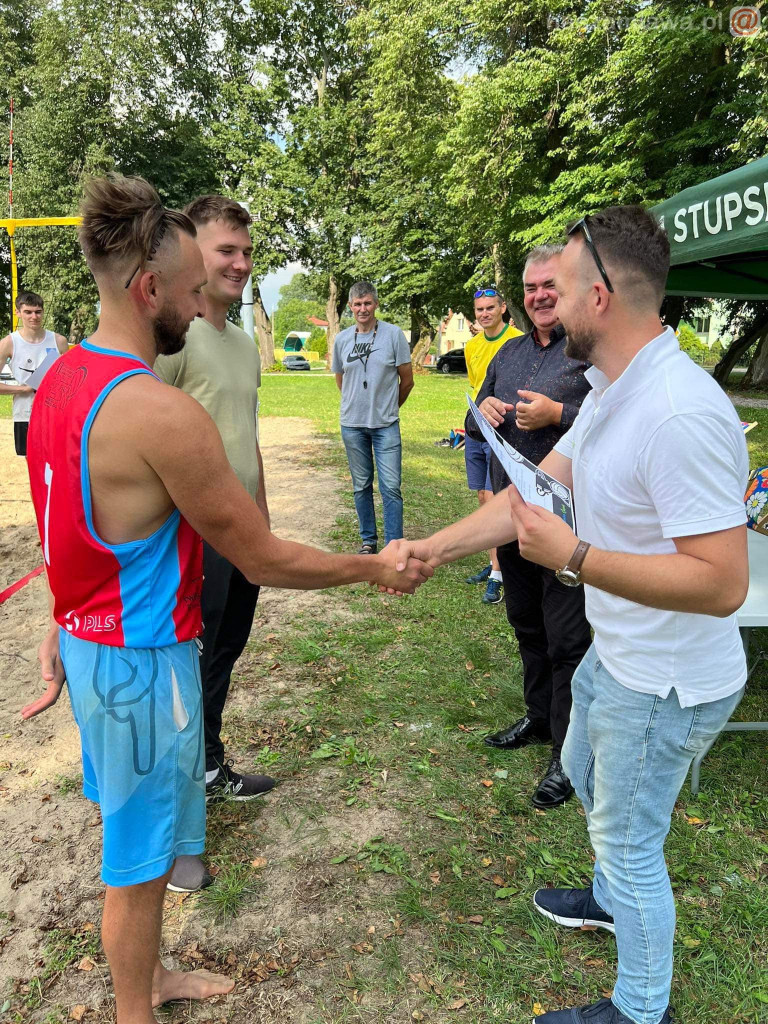 Pod siatką na piasku. Trumf w Stupsku, triumf w Rybnie