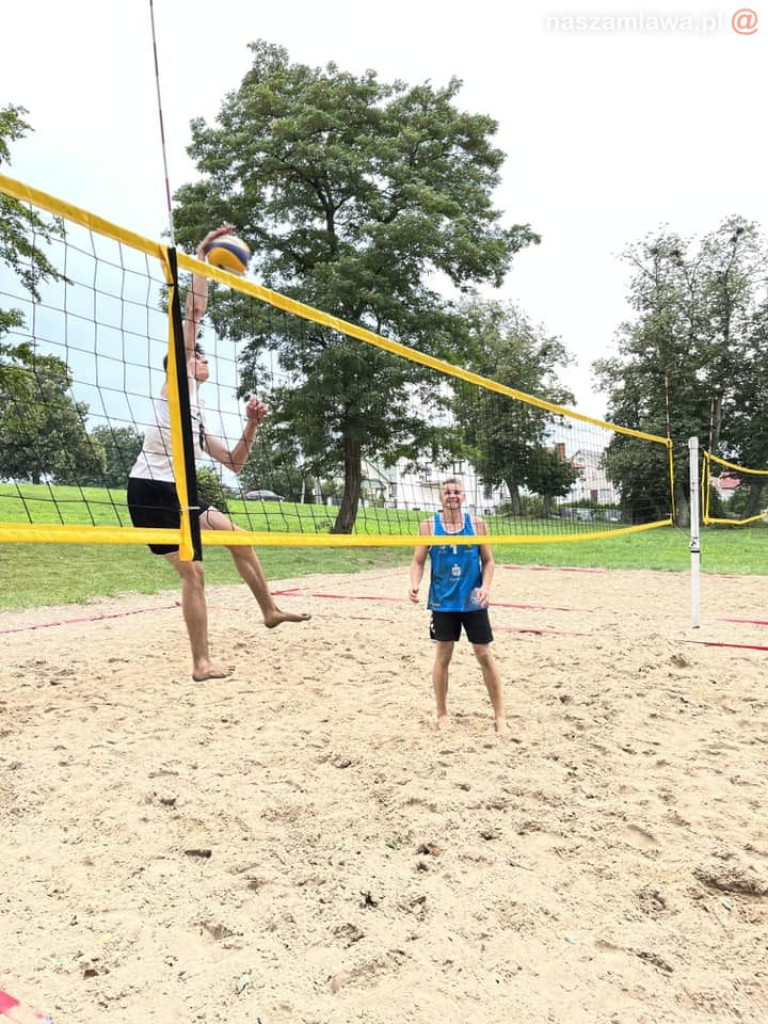 Pod siatką na piasku. Trumf w Stupsku, triumf w Rybnie