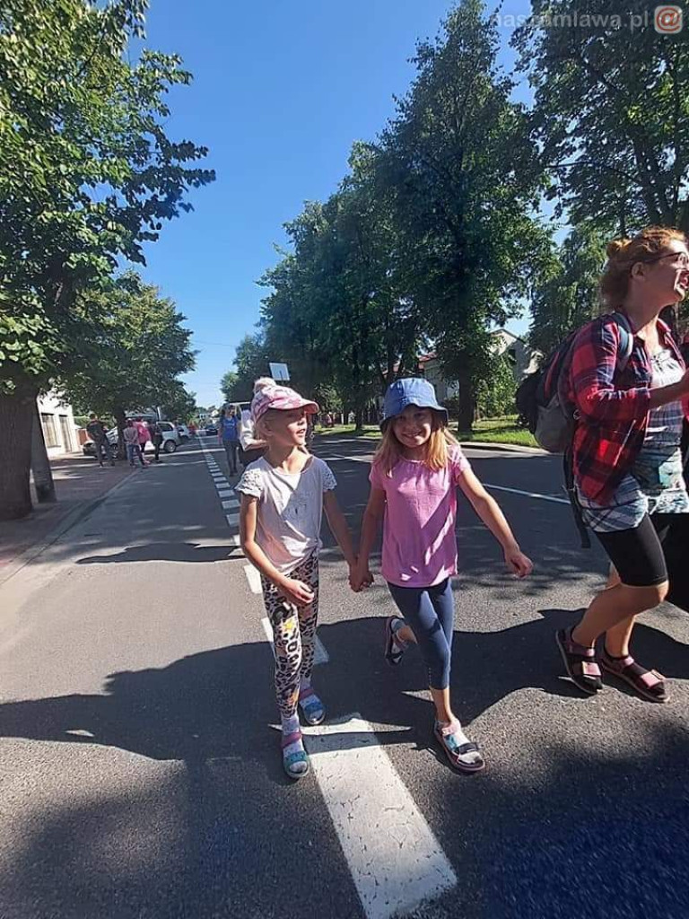 Pielgrzymi z Mławy na trasie Pielgrzymki Płockiej