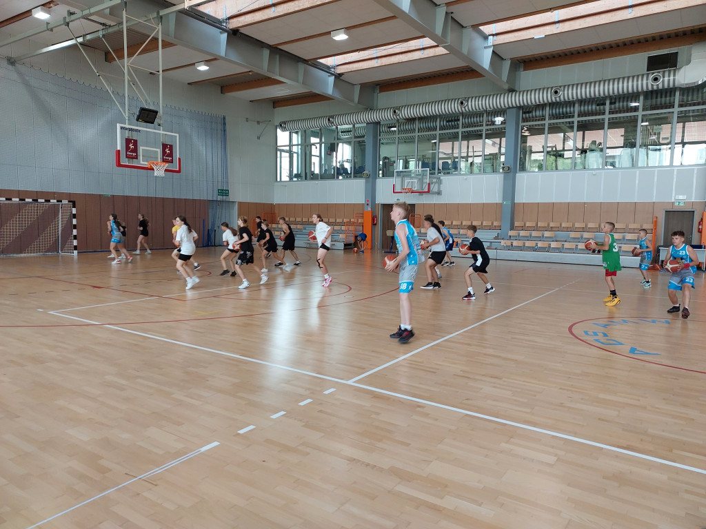 Koszykarze na obozie. Gdyńskie szlifowania formy