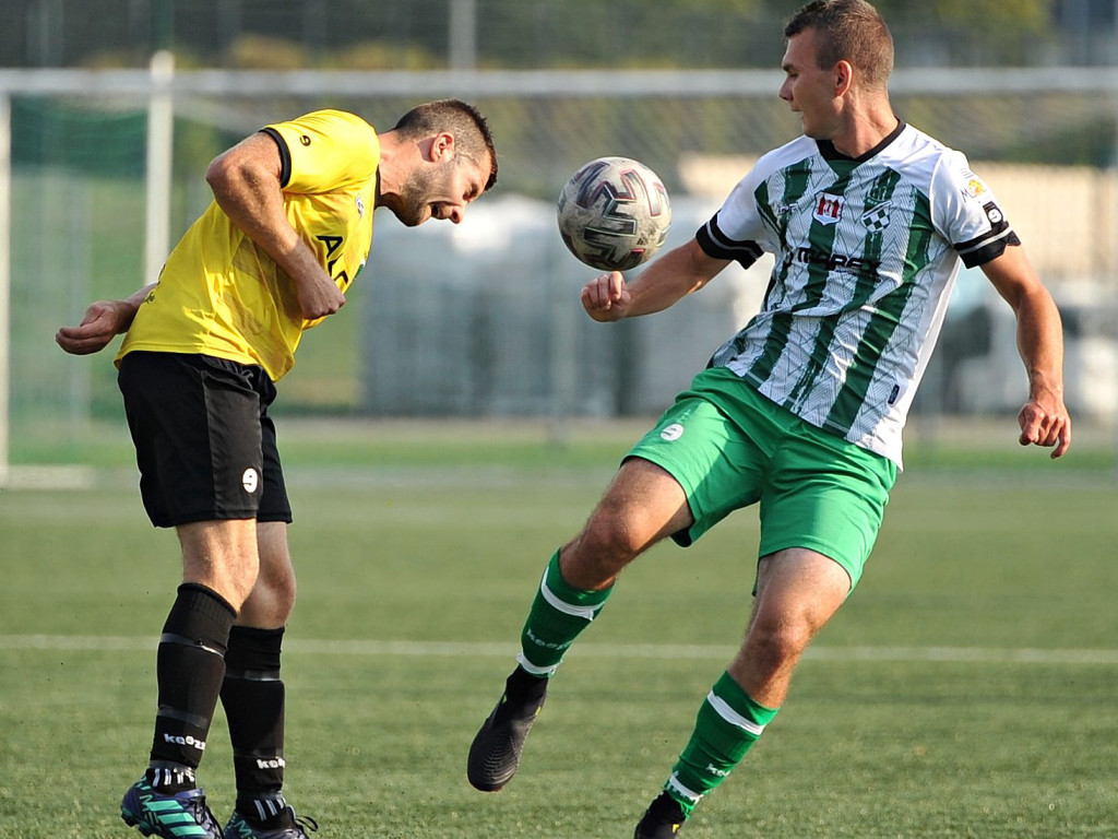 Imponująca inaguracja rezerw. W niedzielę derby