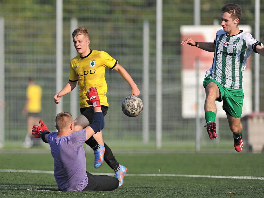 Imponująca inaguracja rezerw. W niedzielę derby