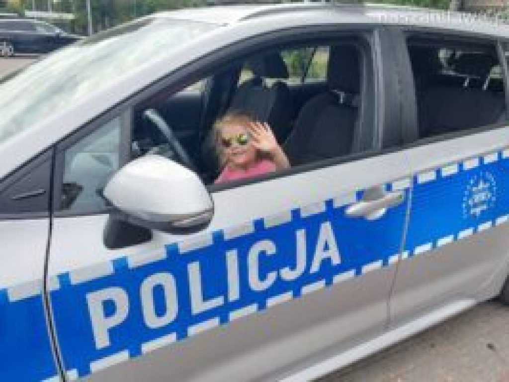 Policjanci uczą zasad bezpieczeństwa