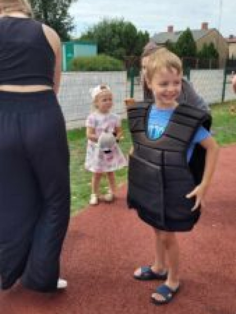 Policjanci uczą zasad bezpieczeństwa