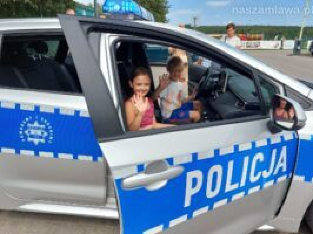 Policjanci uczą zasad bezpieczeństwa