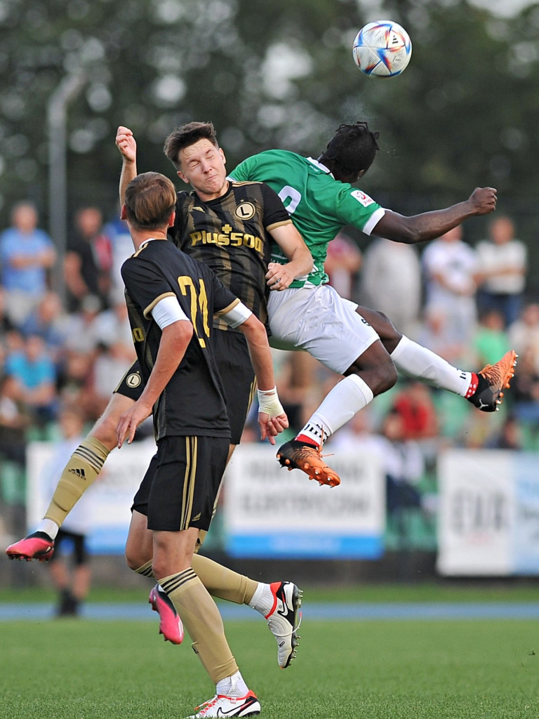 Walka nagrodzona.  Główka Odillona warta punktu