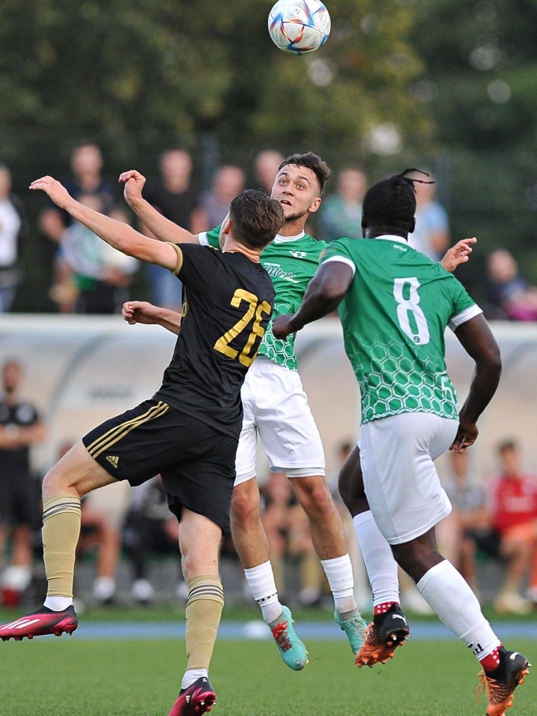 Walka nagrodzona.  Główka Odillona warta punktu