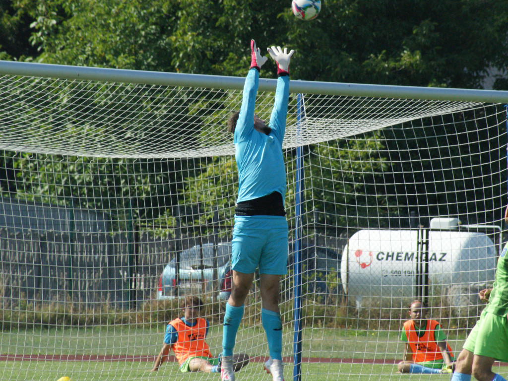 Derby na remis i na czerwono. Tamka gromi