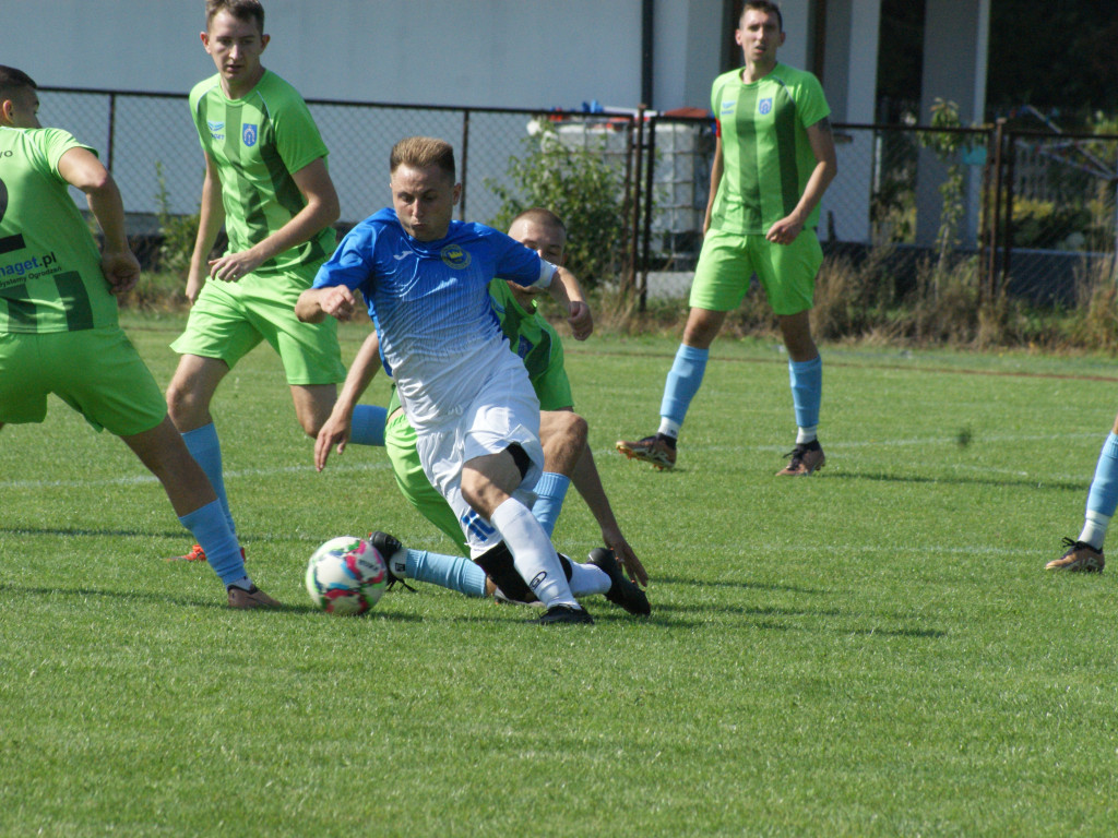 Derby na remis i na czerwono. Tamka gromi