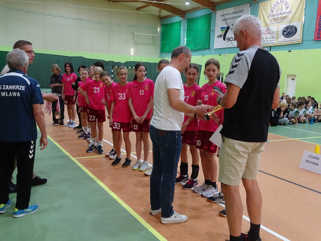 Pod siatką i pod bramką. Mławski Turniej Gier Zespołowych