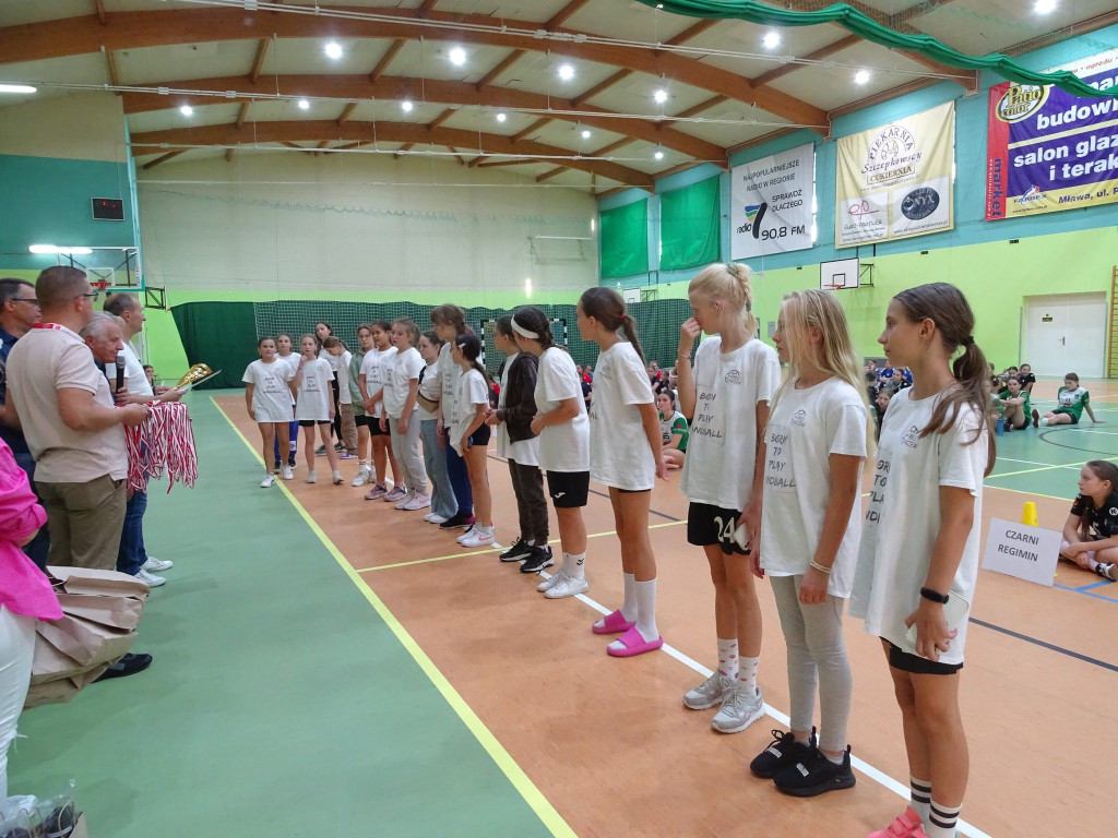 Pod siatką i pod bramką. Mławski Turniej Gier Zespołowych
