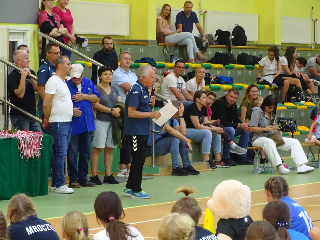 Pod siatką i pod bramką. Mławski Turniej Gier Zespołowych