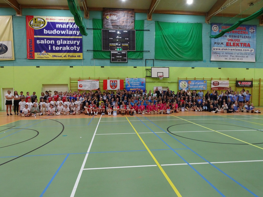 Pod siatką i pod bramką. Mławski Turniej Gier Zespołowych