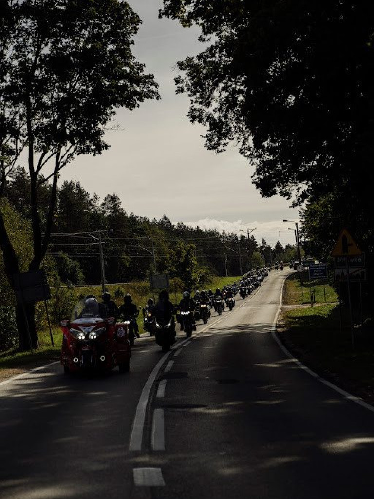 Z Mławy wyjechało prawie 80 motocykli [ZDJĘCIA]