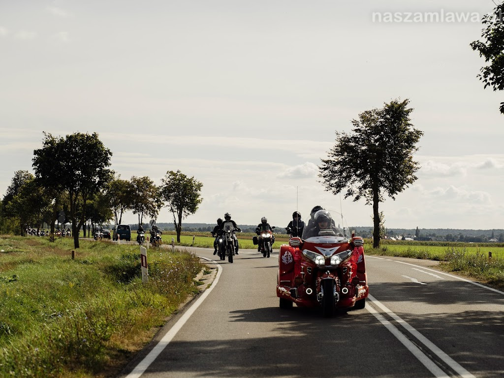 Z Mławy wyjechało prawie 80 motocykli [ZDJĘCIA]