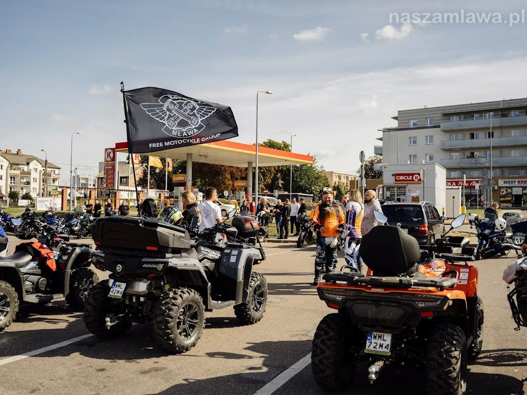 Z Mławy wyjechało prawie 80 motocykli [ZDJĘCIA]