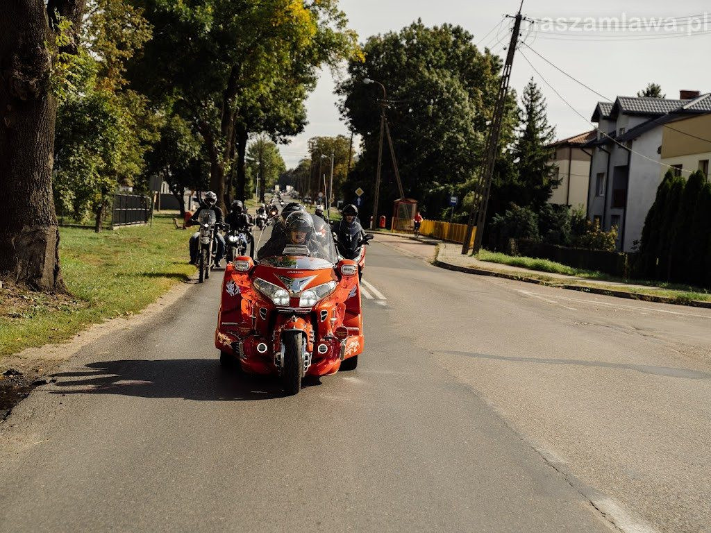 Z Mławy wyjechało prawie 80 motocykli [ZDJĘCIA]