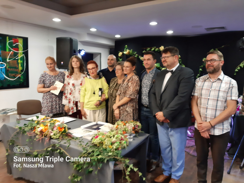 Noc Poetów w Mławie. Niezwykła uczta duchowa [NASZA RELACJA]