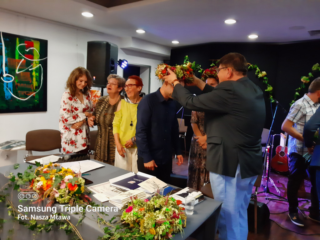 Noc Poetów w Mławie. Niezwykła uczta duchowa [NASZA RELACJA]