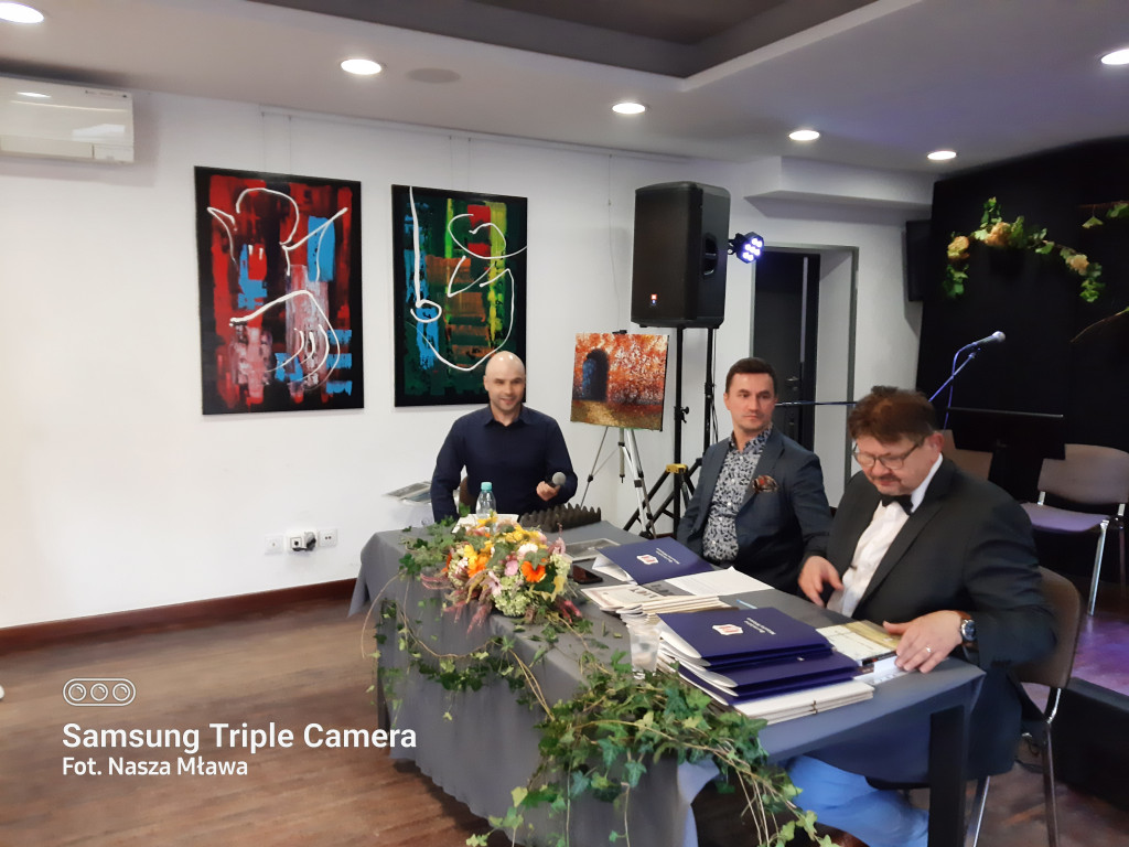 Noc Poetów w Mławie. Niezwykła uczta duchowa [NASZA RELACJA]