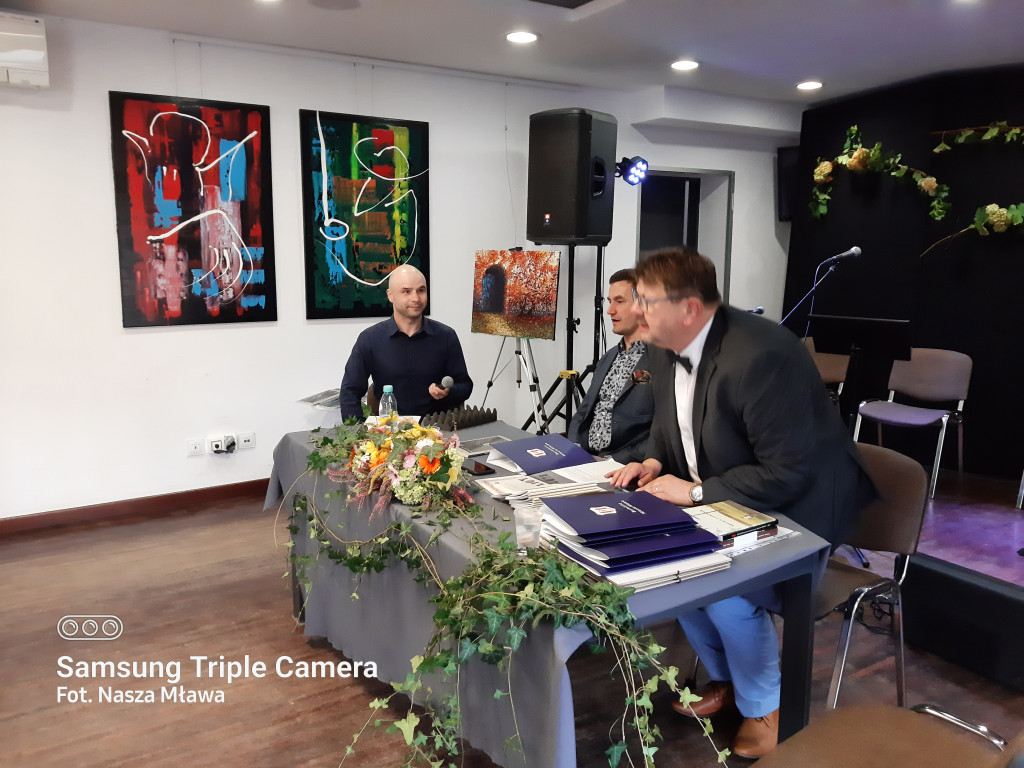 Noc Poetów w Mławie. Niezwykła uczta duchowa [NASZA RELACJA]