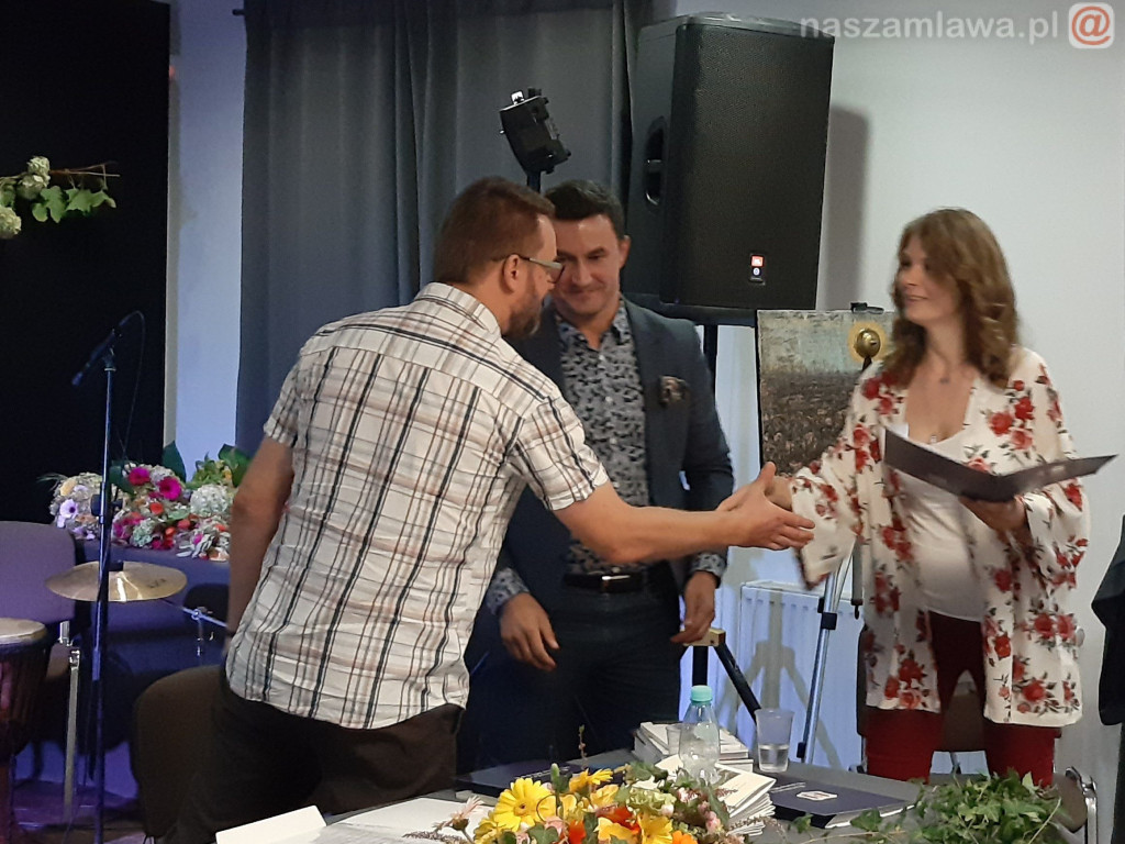 Noc Poetów w Mławie. Niezwykła uczta duchowa [NASZA RELACJA]