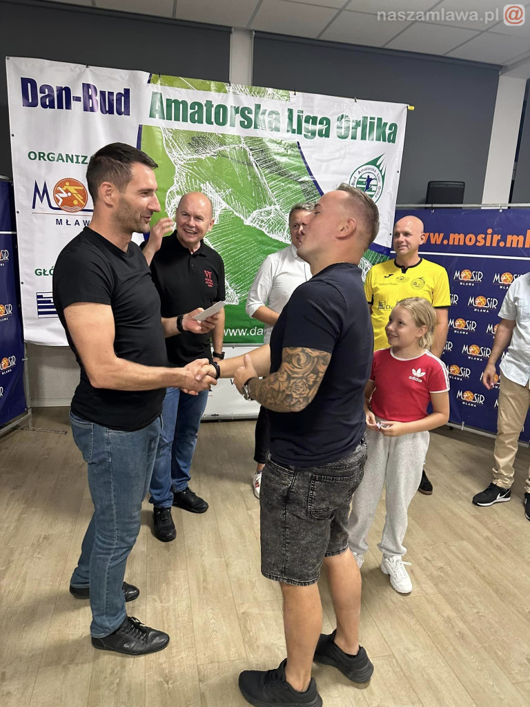 Warriors z mistrzostwem. Głowacki z koroną