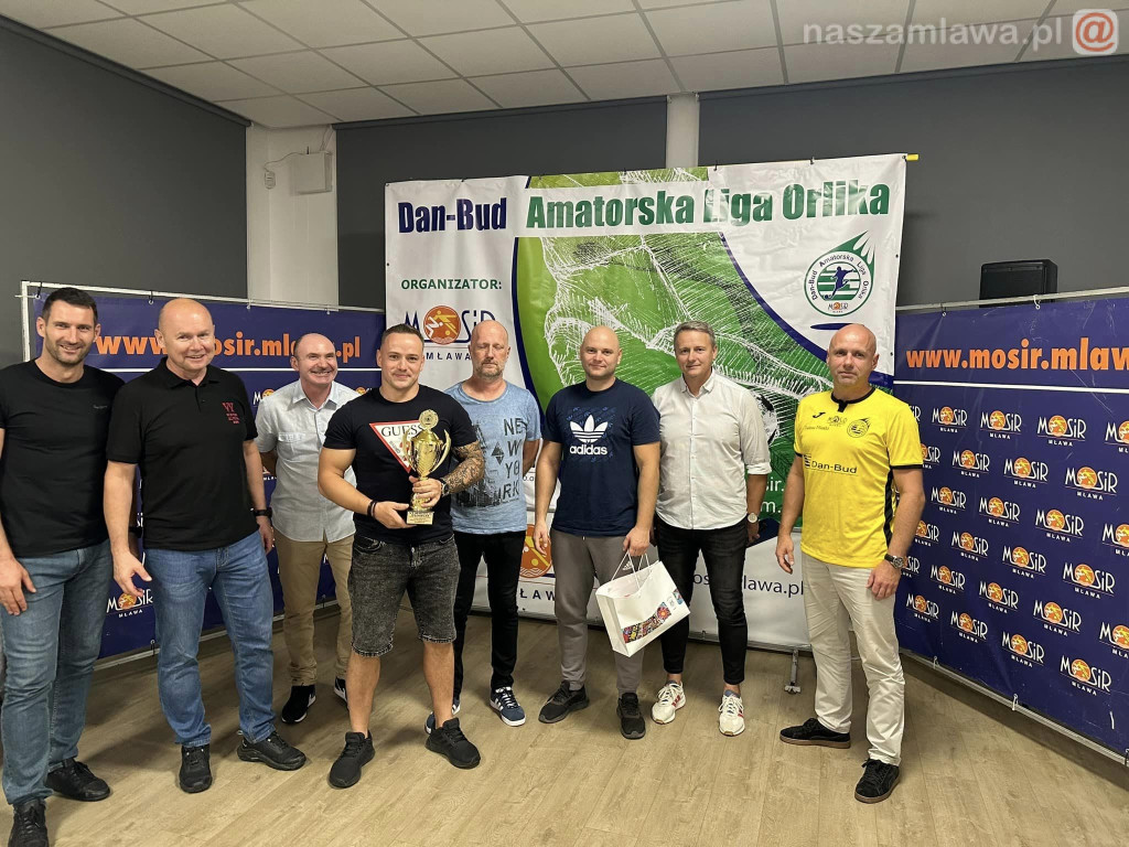 Warriors z mistrzostwem. Głowacki z koroną